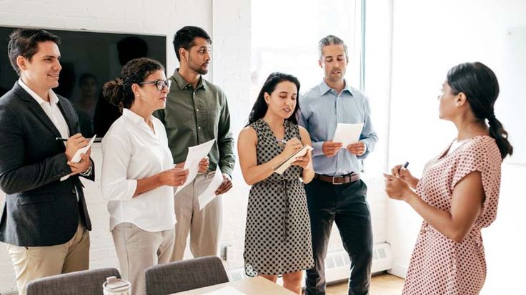 Personalized Training Programs: Customized learning paths for employee development